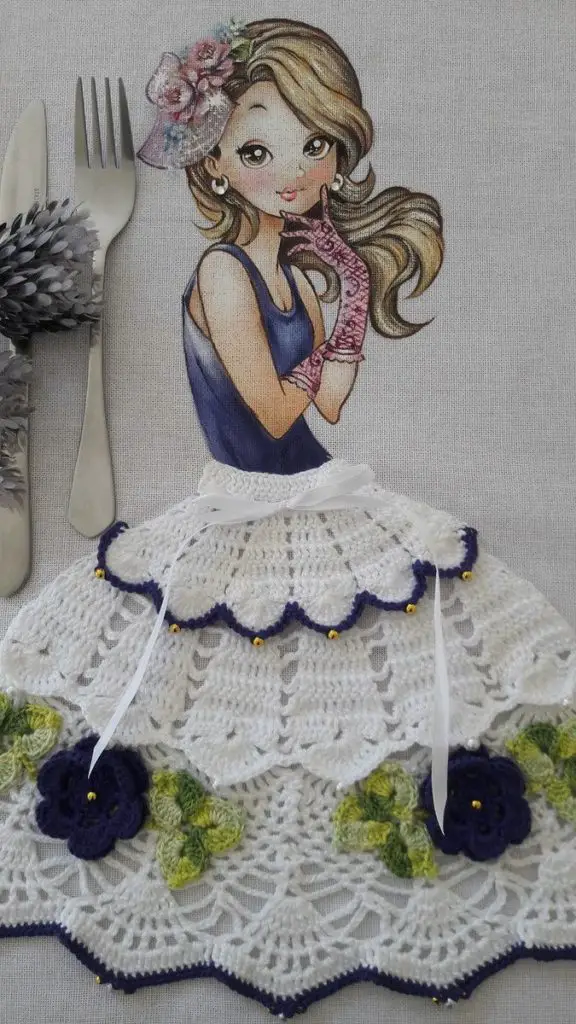 vestido de croche para boneca em pano de prato